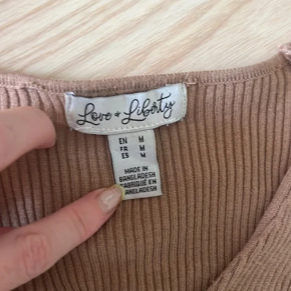 Pearl Cardigan - Picture 2 of 3